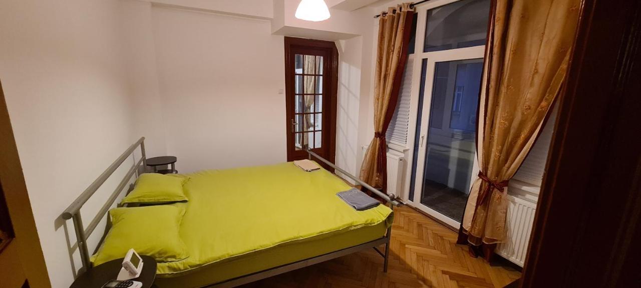 Stayinn Bukares Bagian luar foto