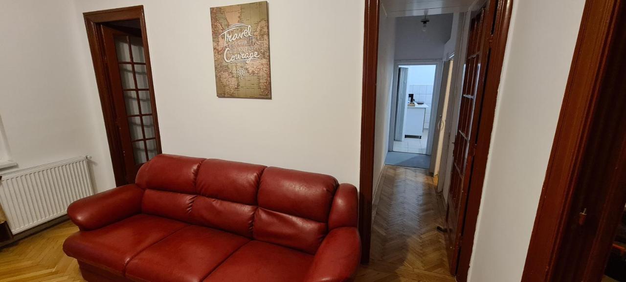 Stayinn Bukares Bagian luar foto